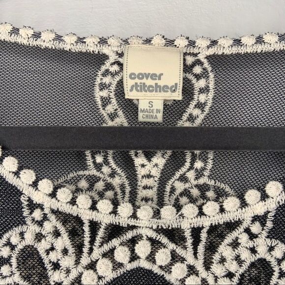 Long Sleeve Lace Blouse Top - Picture 3 of 9